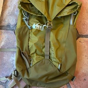 REI Flash 22 Daypack